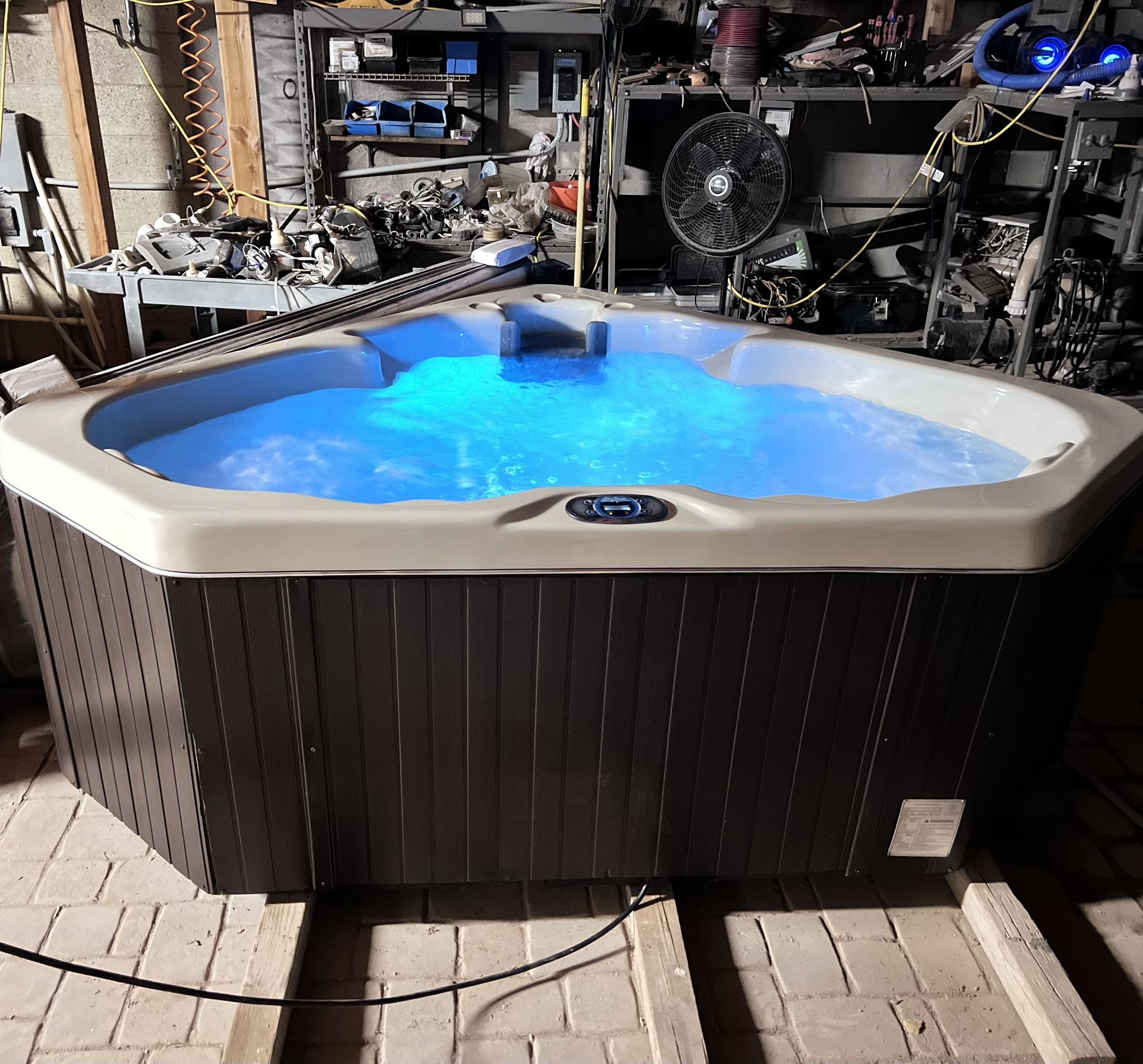 CalSpas Hot Tub