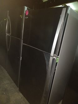 APARMENT SIZE TOP FREZZER