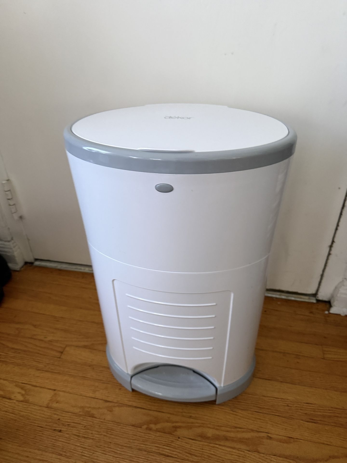 Dekor Plus Diaper Bin