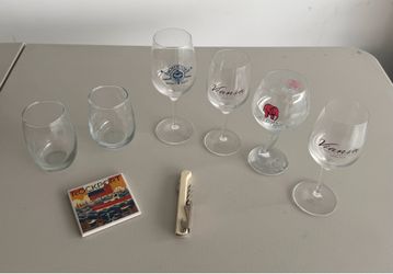 Set of Wine Glasses & Accessories