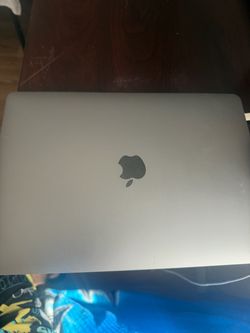 Apple: MacBook