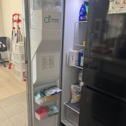 LG Refrigerator 