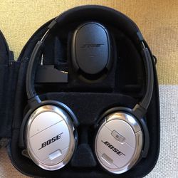 Bose Noise Cancelling Head Phones