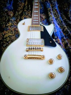 Epiphone Les Paul Custom Alpine White – Fresh Setup – Plays Great