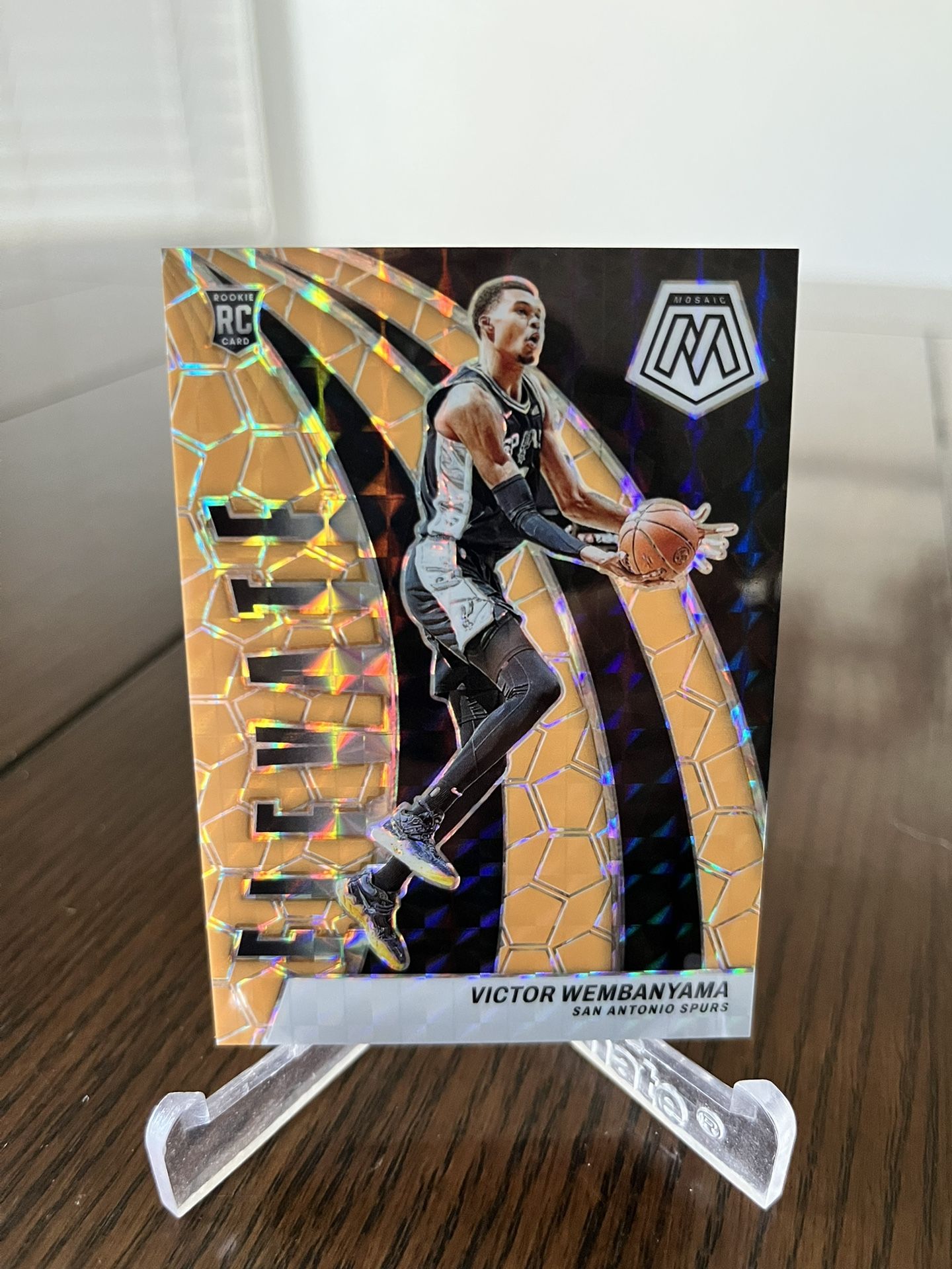 Victor Wembanyama 2023-2024 Panini Mosaic Elevate Orange Fluorescent /25 RC #18