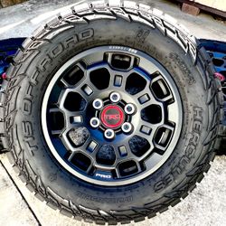 Like New Tundra TRD Pro 18” OEM Wheels w/ sensors and 285/65r18 TIS RT1s 99% Tread
