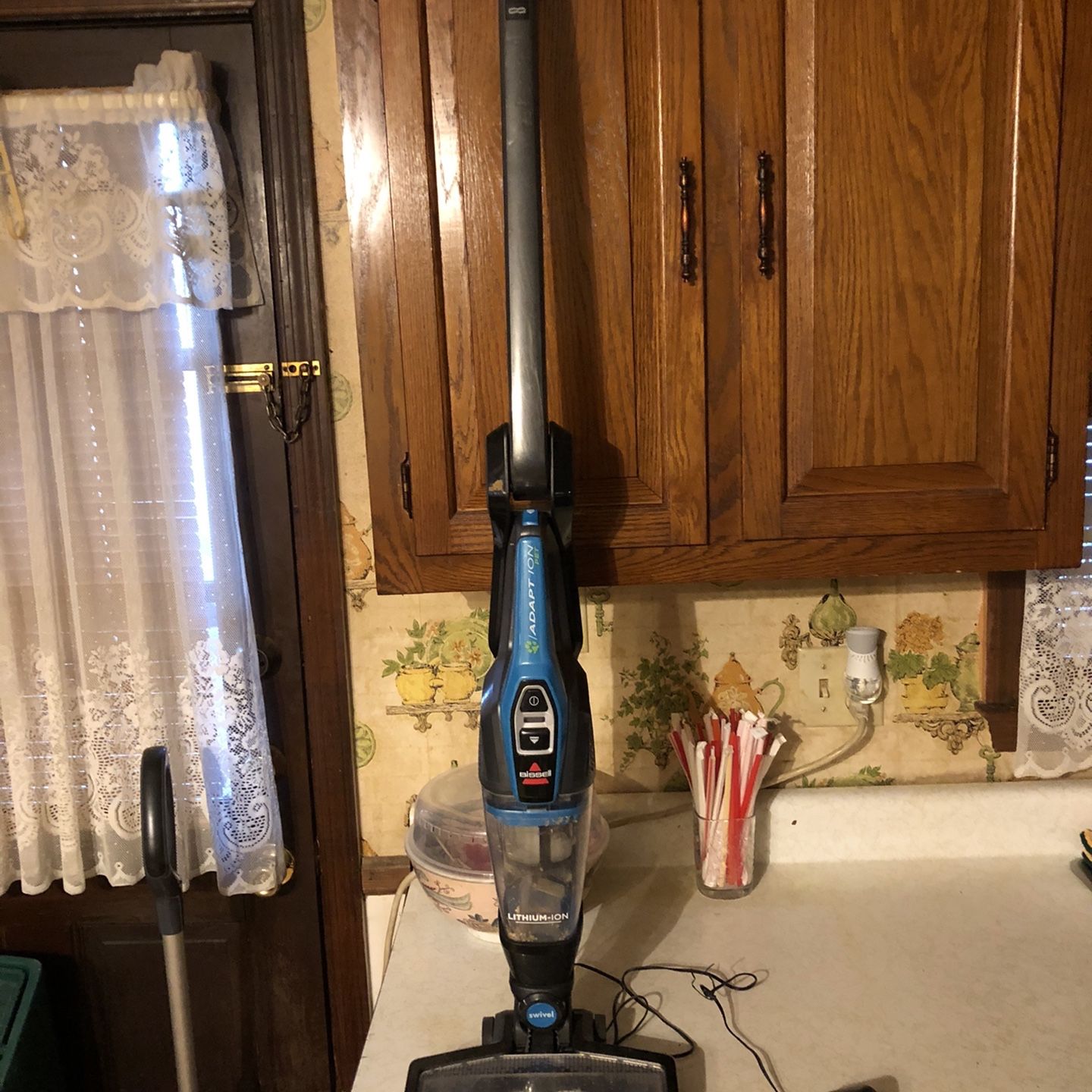 Cordless vacuum