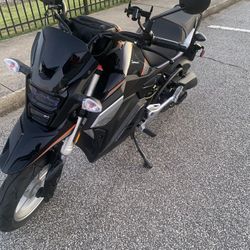 Rare 100CC Motorcycle W/ Upgrades (Custom Supermach)