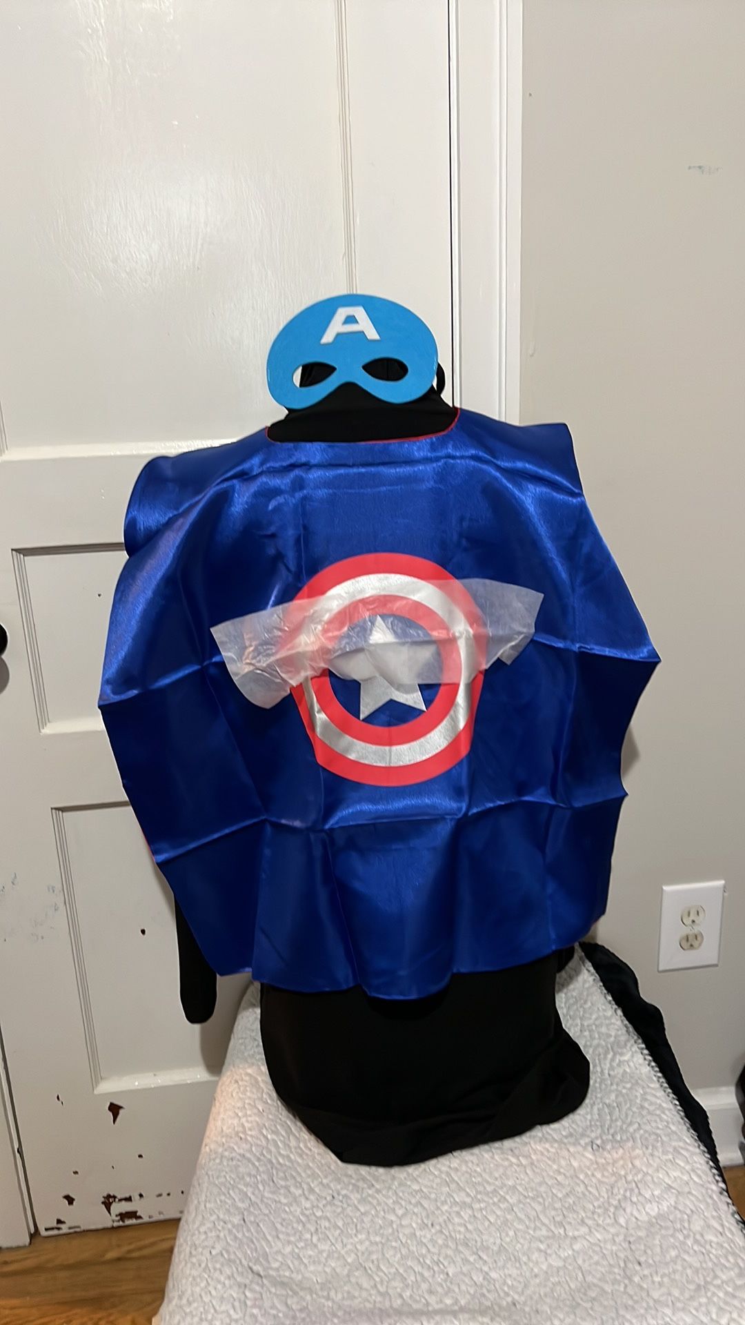 NWOT Superhero Captain America Satin cap and mask