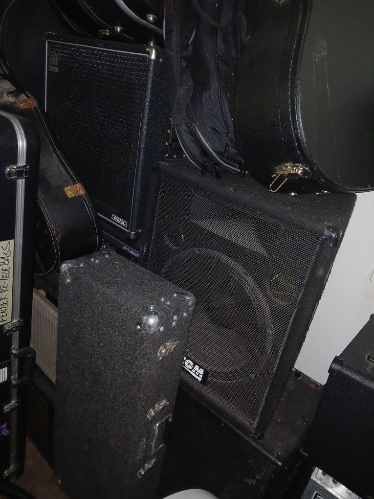 Old Amps ,mains,storage