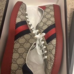 Gucci  Shoes ( Authentic)  With receipt 