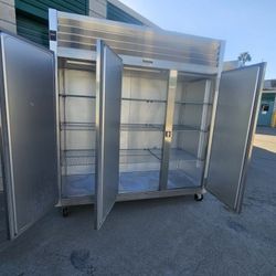 Traulsen 3-door Freezer Like-new Get Free Delivery One-year Warranty