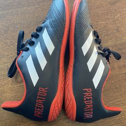 Adidas Youth Kids Boys Predator Black Indoor Soccer Flats Shoes Athletic Male Sneakers Size 3.5