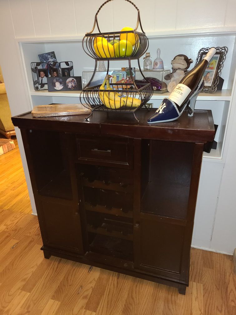 Buffet wine table/rack