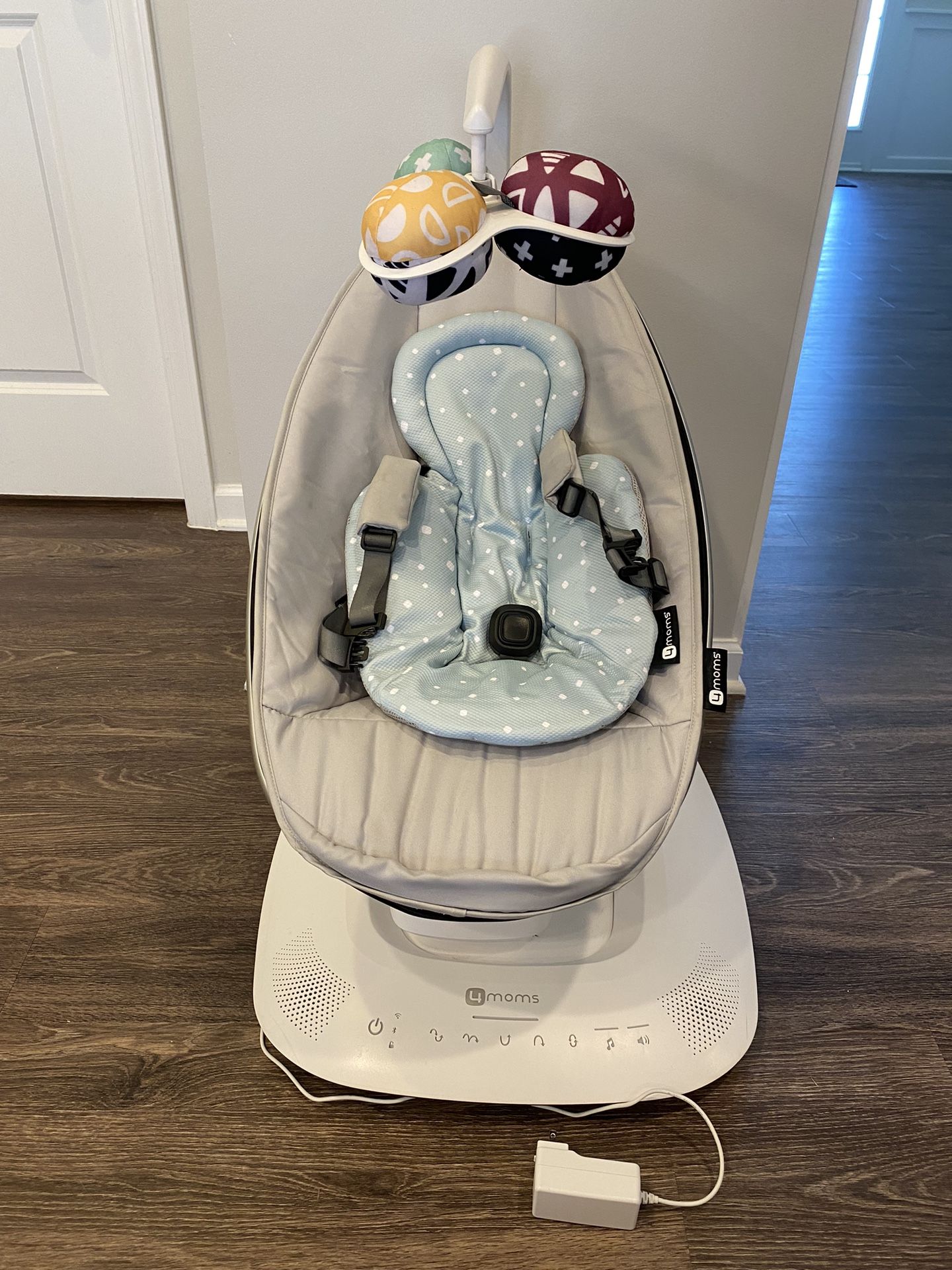 mamaRoo multi-motion baby swing