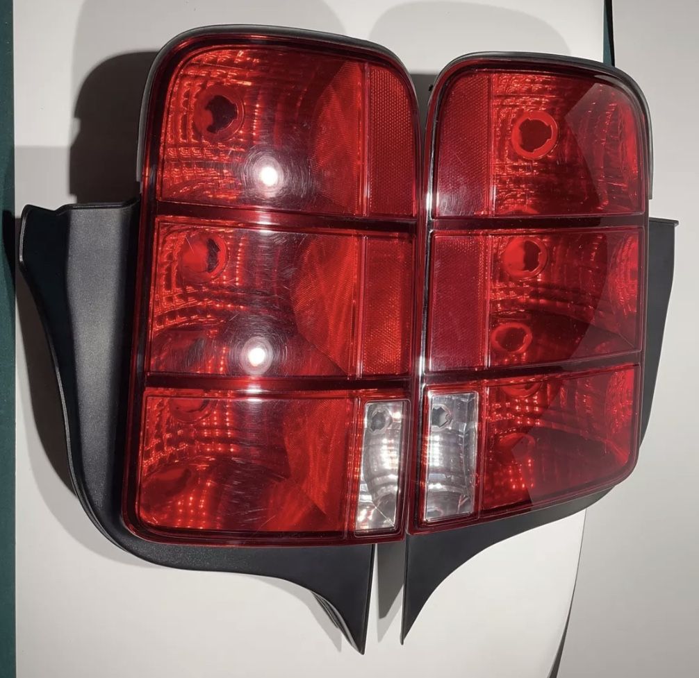 2005-2009 MUSTANG Taillights Tail LightsOEM Right & Left