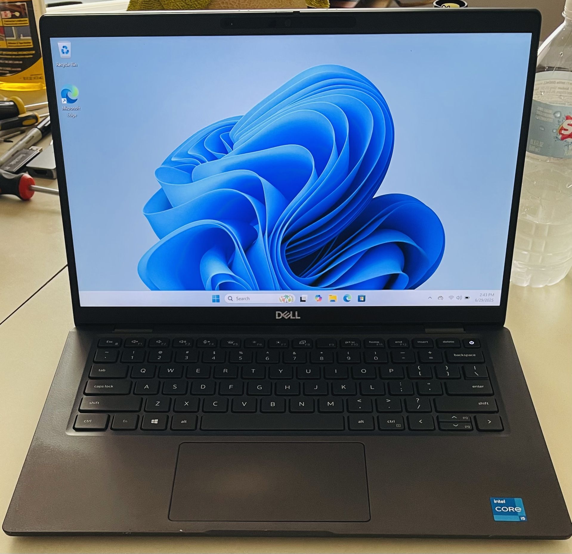 dell latitude 7420 windows 11 pro 256gb ssd 16gb memory Quad core i5 11th gen