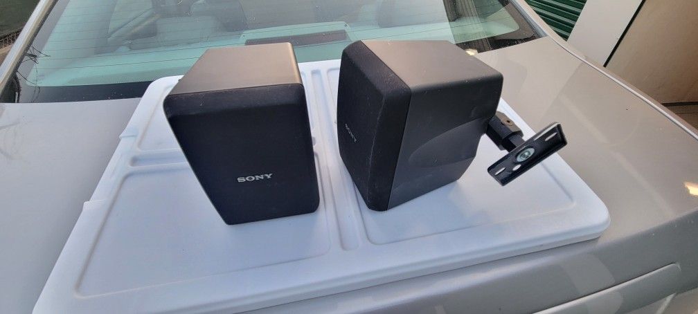 Sony Speakers With Moumting Brakets