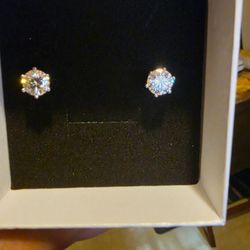 Moissanite Studs