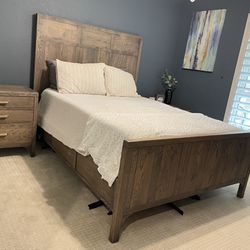 Amish Wood Queen Bed Set 
