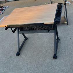 Art Desk