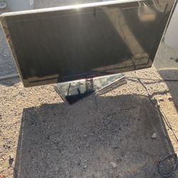 Samsung TV (Not smart tv) With Remote 