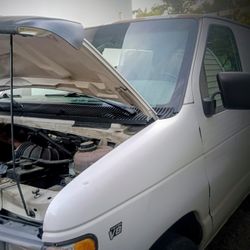 2000 Ford Econoline