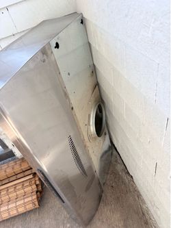 Under cabinet range hood