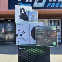 XBOX ONE BUNDLES OR SINGLES AVAILABLE 
