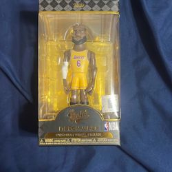 2021 NBA Lebron James Gold Premium Vinyl Funko