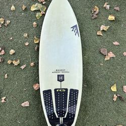 5’4, 27.1L FireWire Machado Mashup Surfboard with Slater Medium Fins
