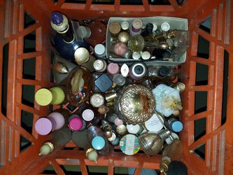 Lot Vintage perfume bottles