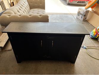 Free black aquarium stand