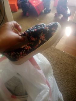 Girl Shoes 6