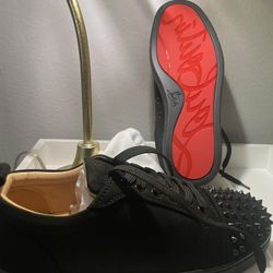 Red bottoms/suela roja