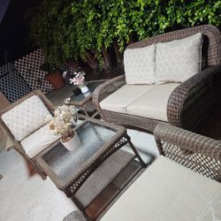 5pc Patio Set/Outdoor Furniture/conversation Set/Cash Only 