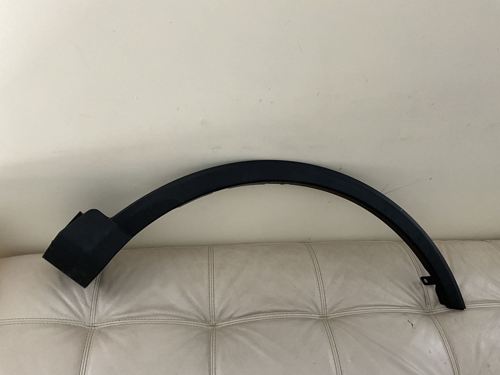2018Toyota Rav4 Fender Molding Passenger Front