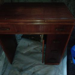 Wood Sewing Machine Table/desk 