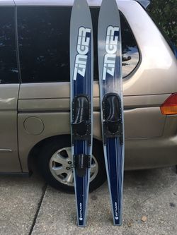 Water skis only 80$ Firm
