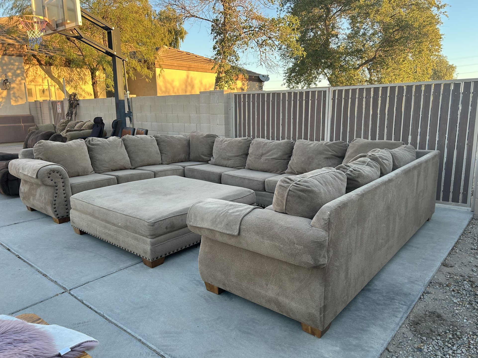 Oversized Sectional Couch With XL Ottoman