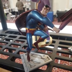 Superman Animated Series Statue