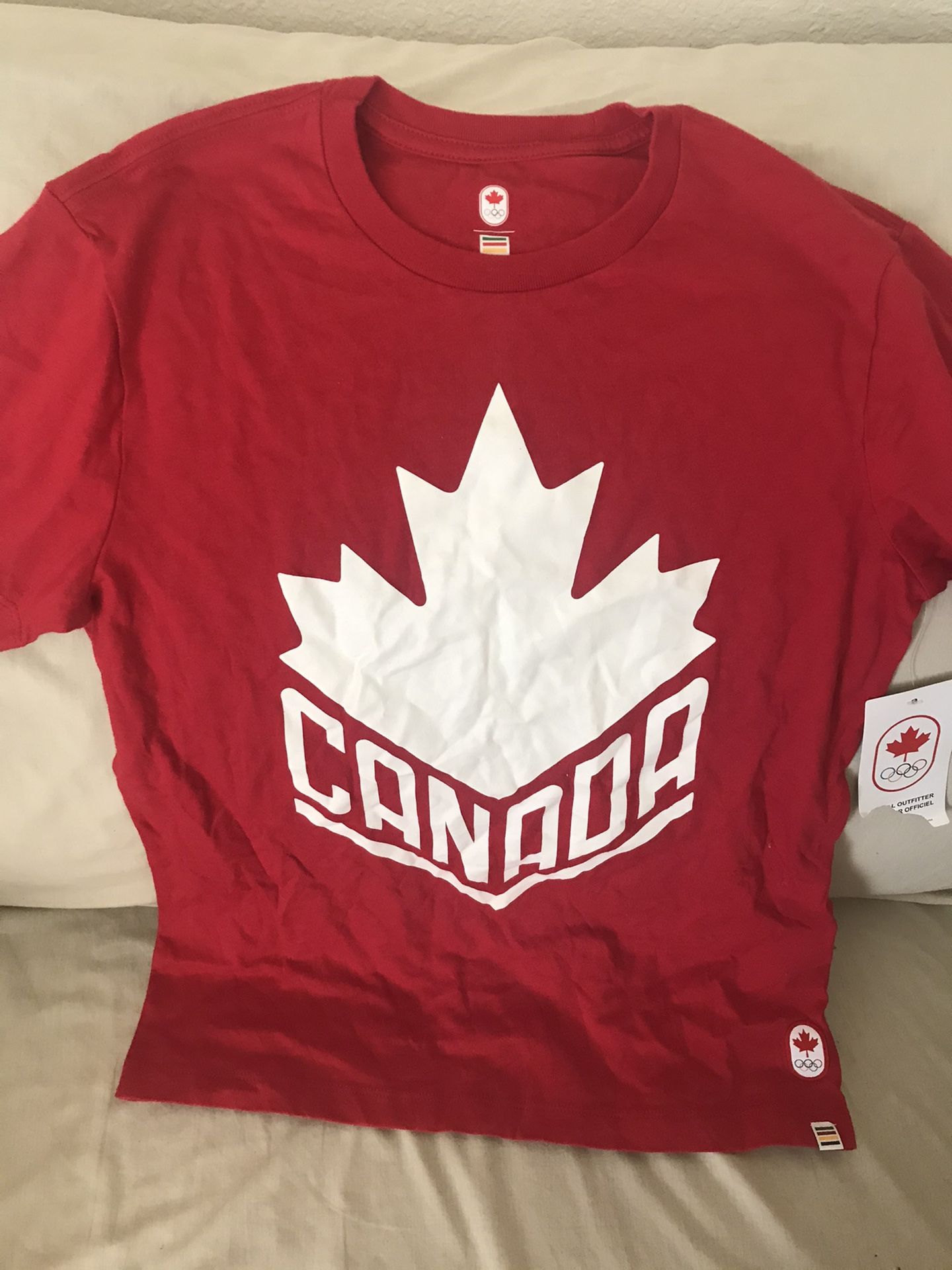 Canada T-Shirt - Size Boys 7/8 - NWT