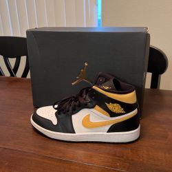 Jordan 1 Mid Yellow Black White