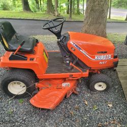 89 Kubota T-1400 Lawn Tractor