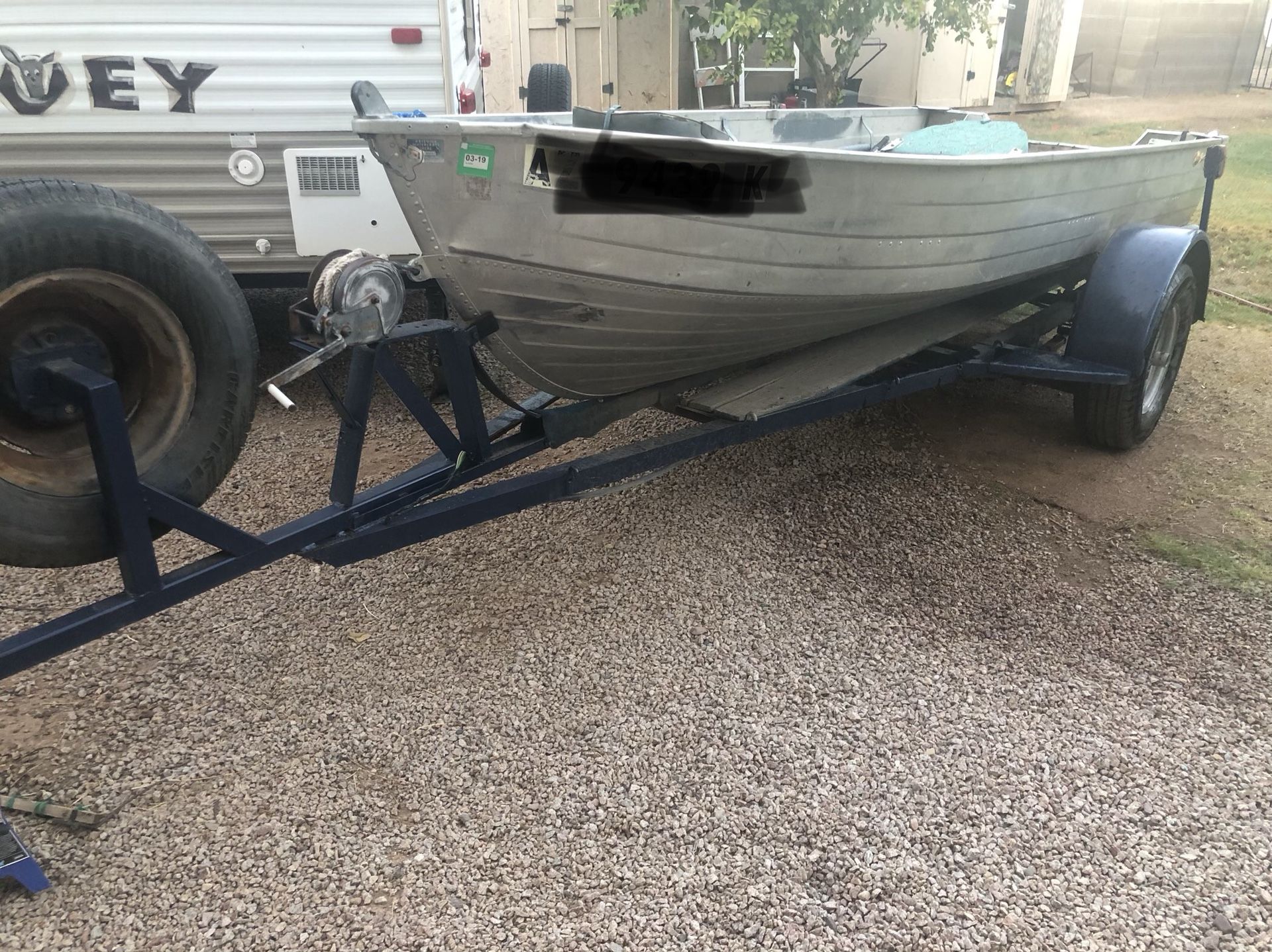 14’ Aluminum Fishing Boat