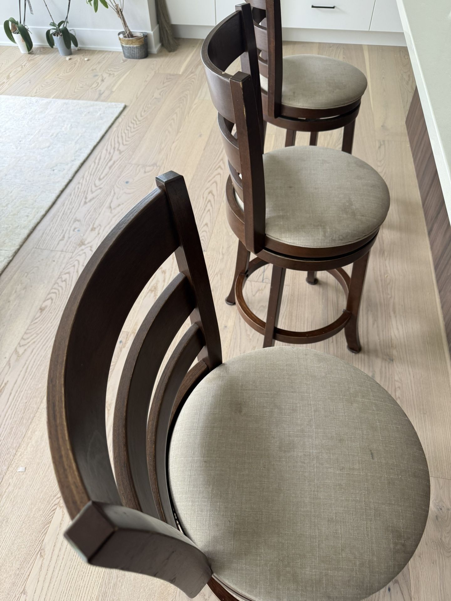 Bar Chairs Stools