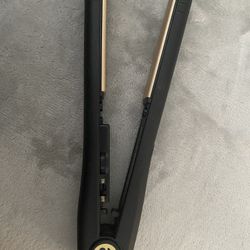 Like New Andis Ceramic Flat Iron 