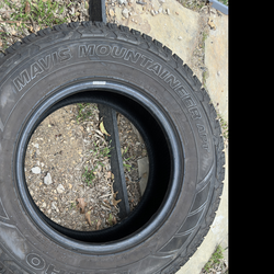 1 tire 245/75/17 lt same 245/75r17 Lt