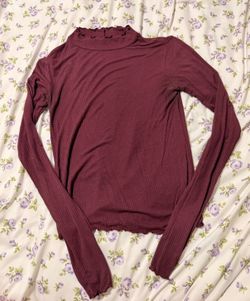 Arizona Jean Company Ribbed Mock Neck Long Sleeve Top in Burgundy