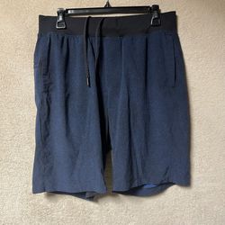 Lululemon THE Short Linerless 10” Mens Large Blue